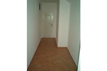 Muntenegru Privát Risan, Exteriorul